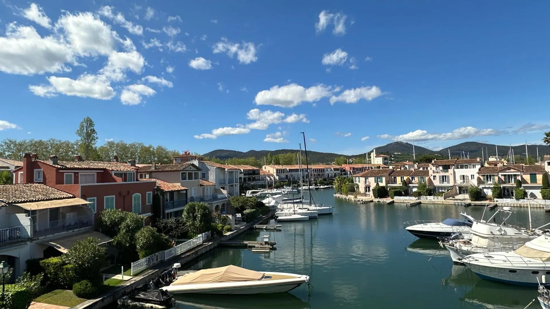 L'Echappee Bleue Appartement Port-Grimaud 0*, Grimaud