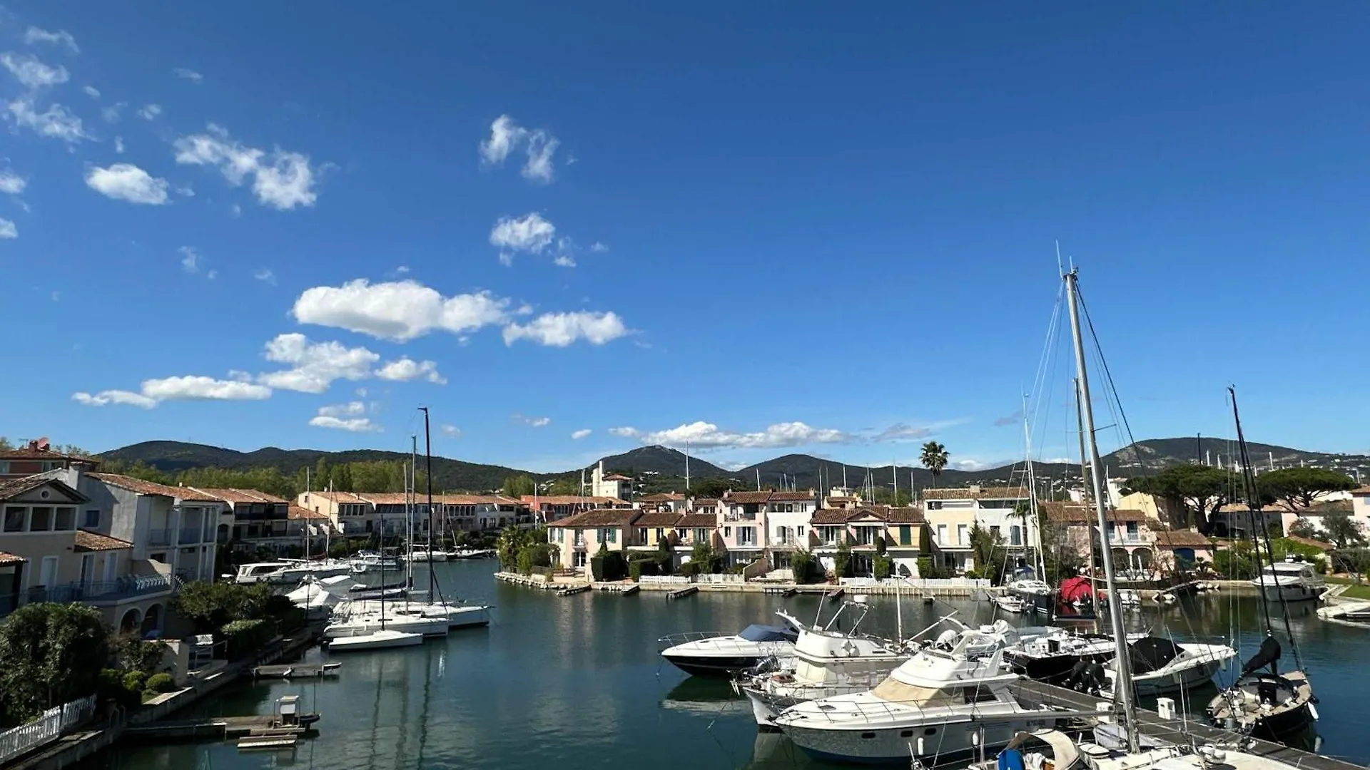 L'Echappee Bleue Appartement Port-Grimaud 0*, Grimaud
