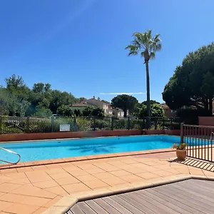 Port Cogolin With Garden View Appartement